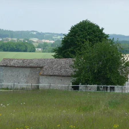 Le Gite Sereine Semesterbostad Berneuil (Charente)